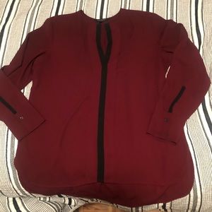 Banana republic size L burgundy and black blouse